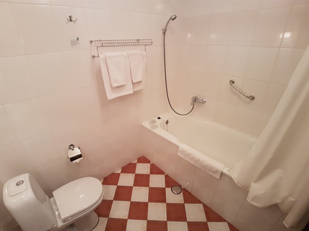 16ist_birini_castle_hotel_wc1