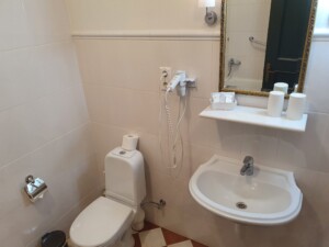 25ist_birini_castle_hotel_wc2