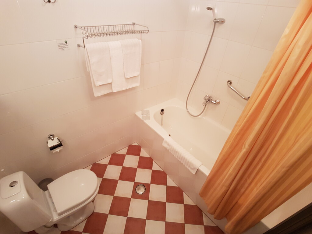 26ist_birini_castle_hotel_wc1