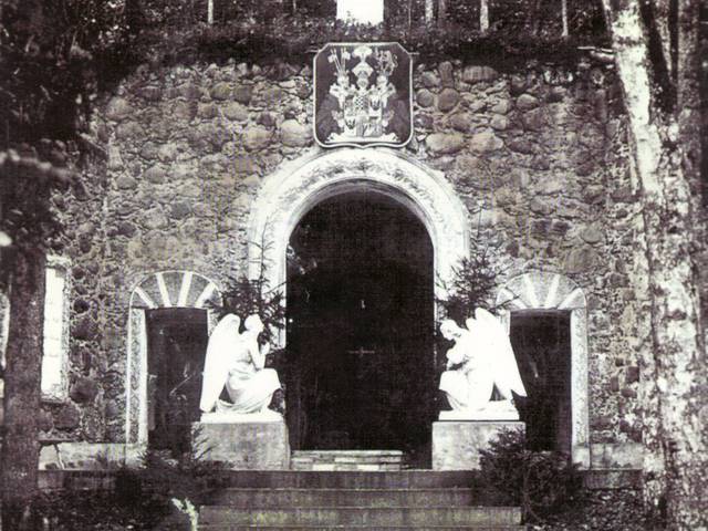4_kapenes_birini_tab