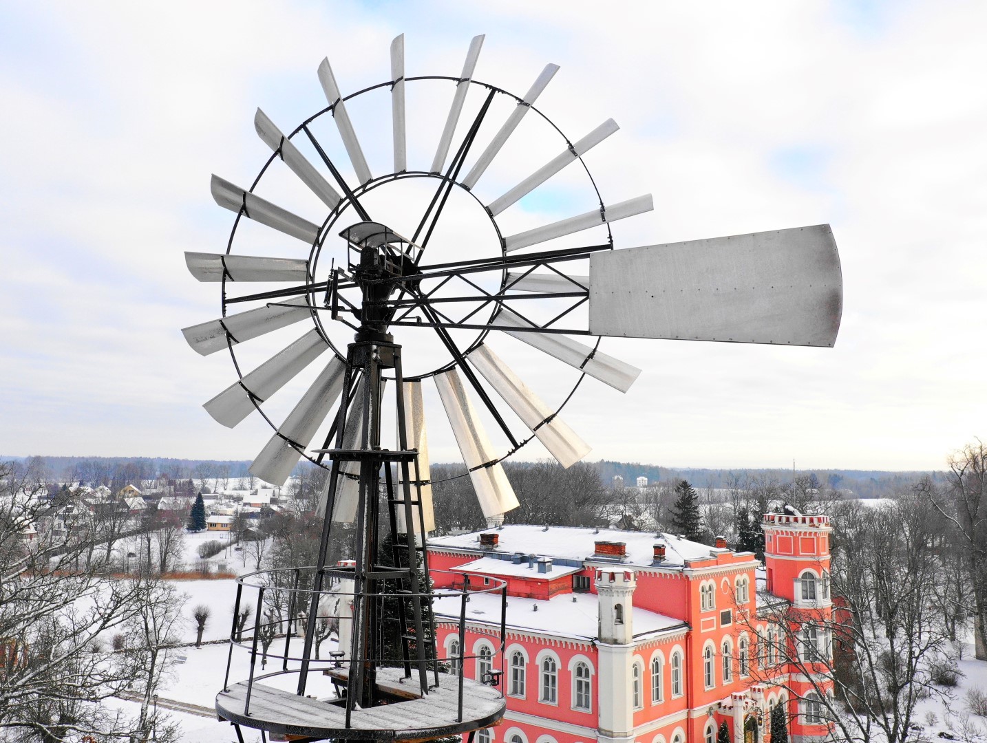 BirinuPils_udenstorna_sparni_2-Large